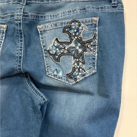 a.n.a Blue Boot Cut capris with Decorative Pockets - Picture 4 of 9
